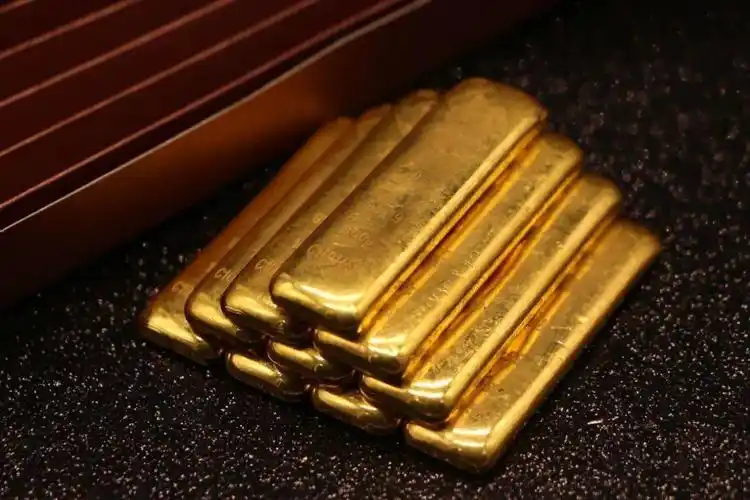 美债收益率下行助力，黄金亚盘主升情绪交易指南