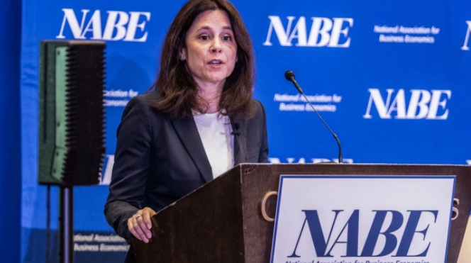 黄金交易提醒：美联储鹰派言论引发金价震荡下调，长期看涨基础仍存